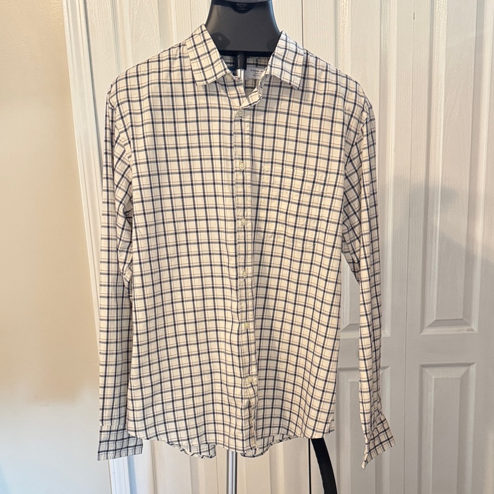 Old Navy Men's Plaid Button Down Shirt - White and Black